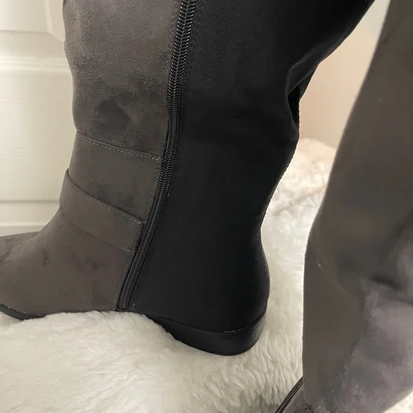Lane Bryant Women’s Over the Knee Boot w/ Metal Ornament Charcoal Gray 10W NWT - Picture 3 of 9